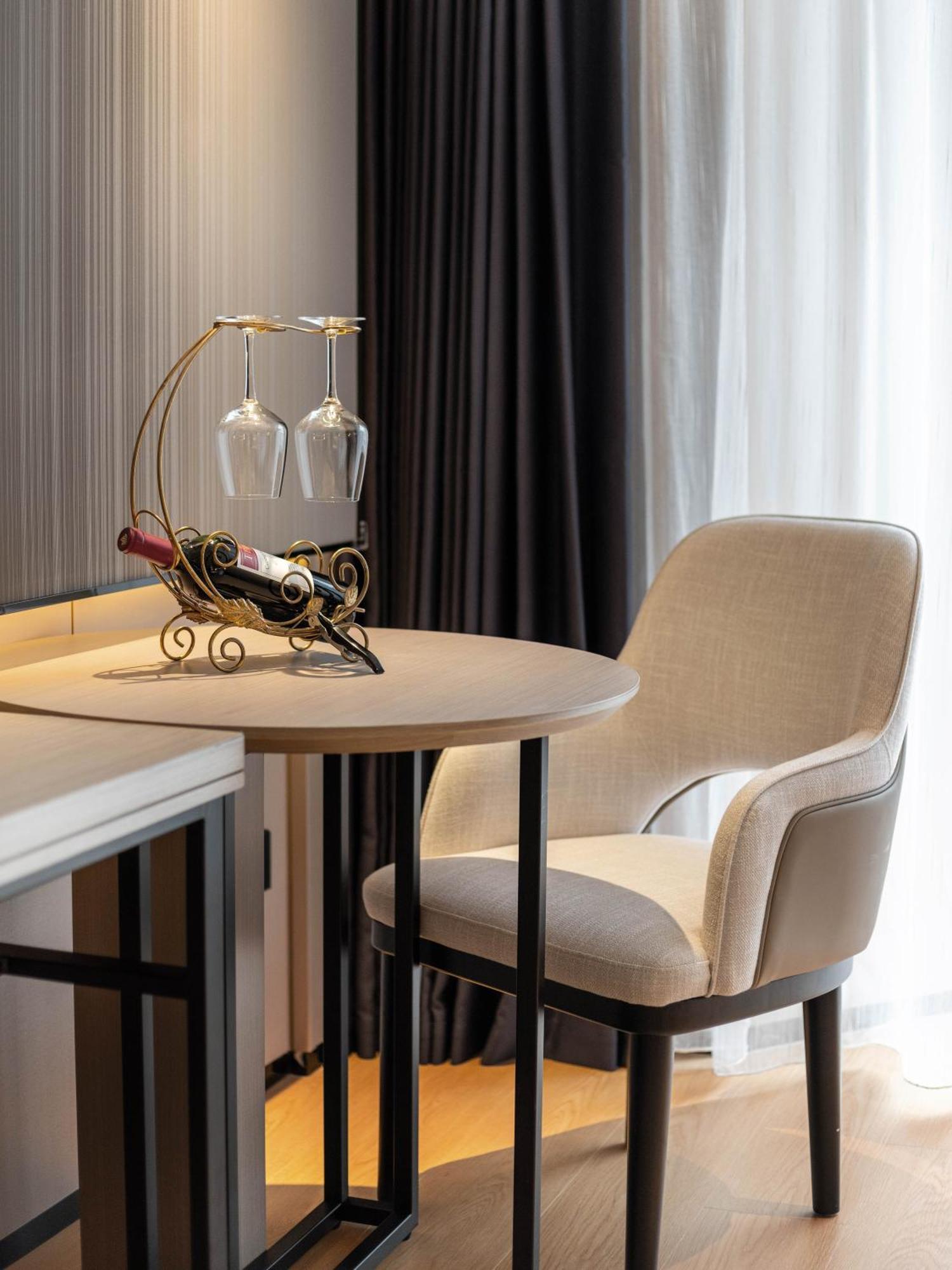 Lavande International Hotel Guangzhou Taikoo Hui Square Shipaiqiao Metro Station Branch - Free Shuttle Bus To Canton Fair Complex During Canton Fair Period & Free Vpn Internet Access Exterior foto
