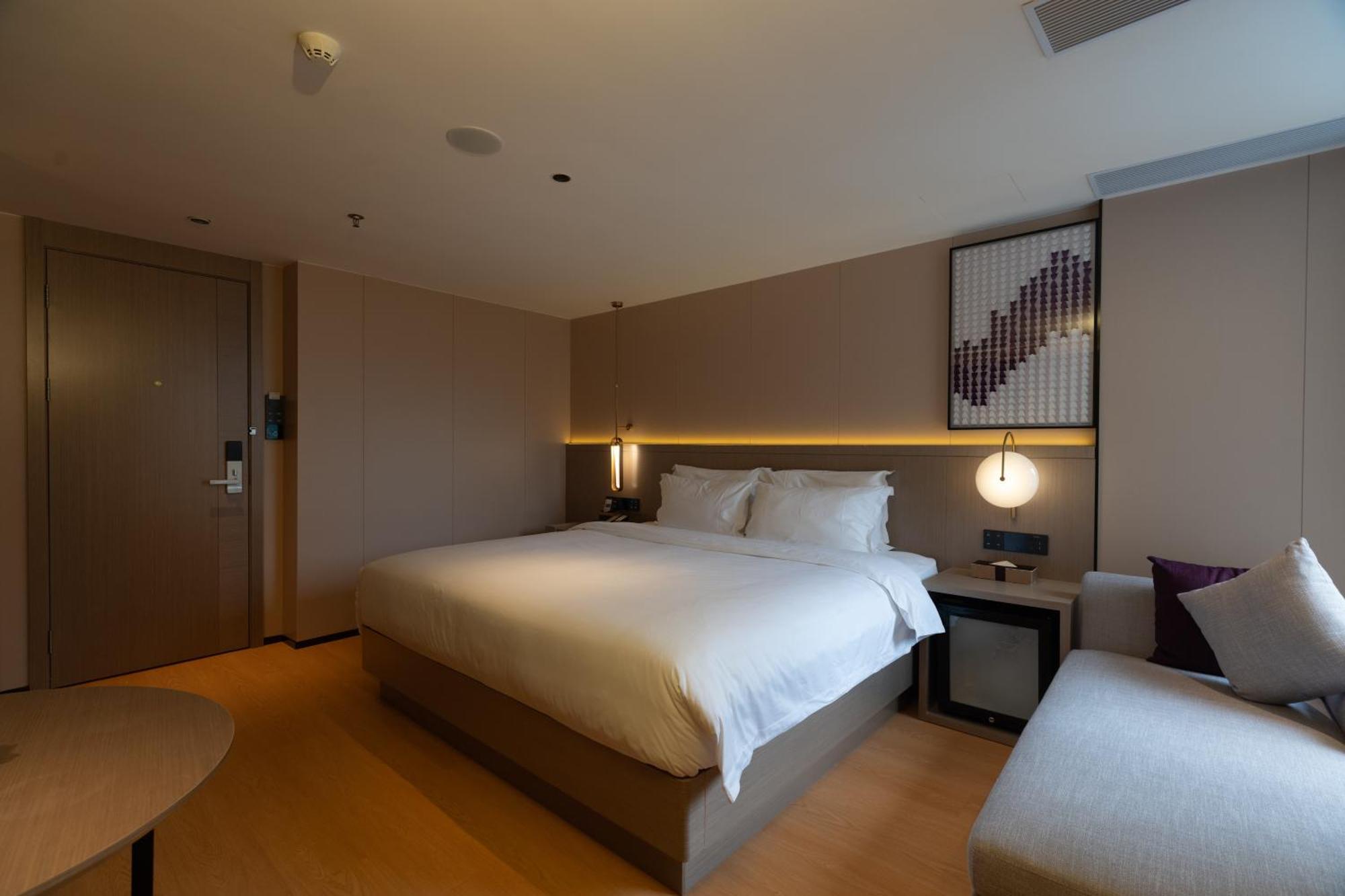 Lavande International Hotel Guangzhou Taikoo Hui Square Shipaiqiao Metro Station Branch - Free Shuttle Bus To Canton Fair Complex During Canton Fair Period & Free Vpn Internet Access Exterior foto